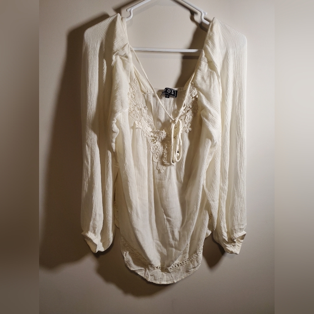 POL New Without Tags Boho Elegant Cream Blouse With Split Sleeves